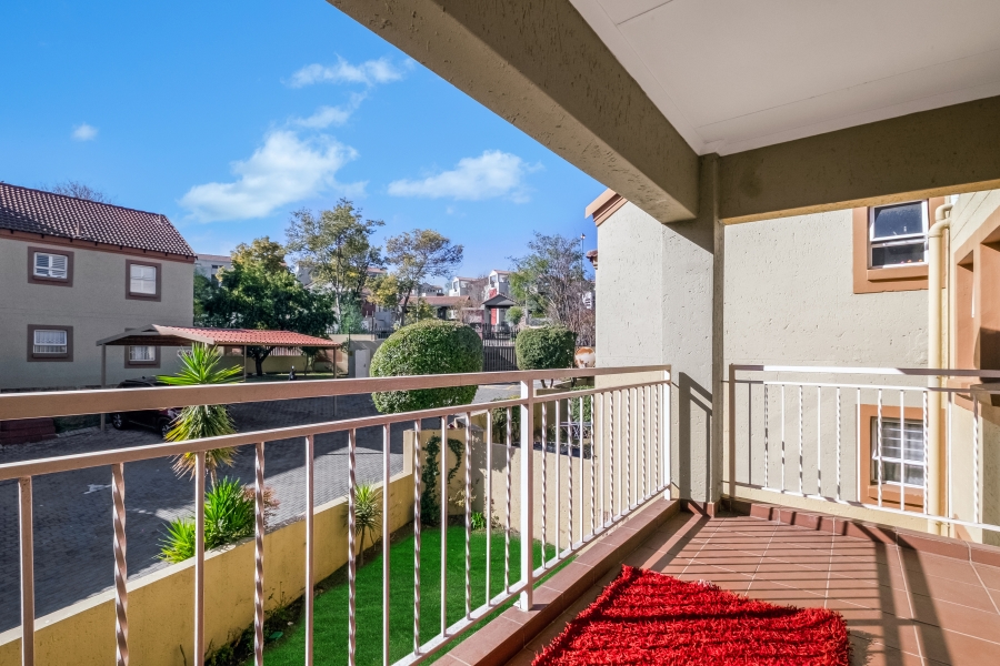 To Let 2 Bedroom Property for Rent in Sunninghill Gauteng