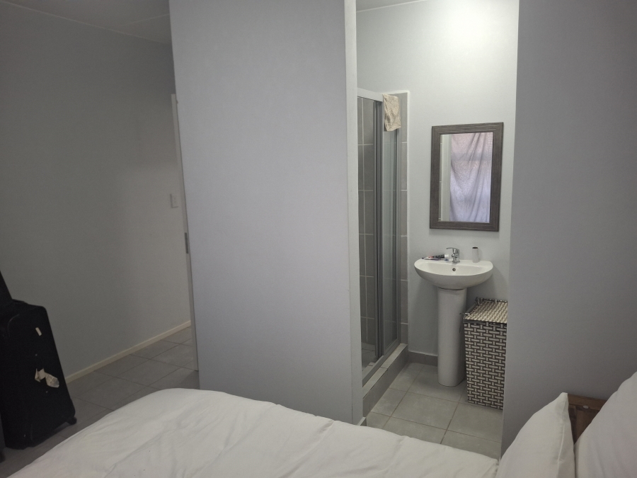 2 Bedroom Property for Sale in Kosmosdal Gauteng