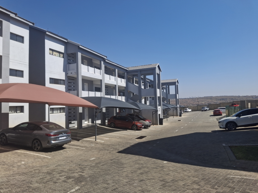 2 Bedroom Property for Sale in Kosmosdal Gauteng