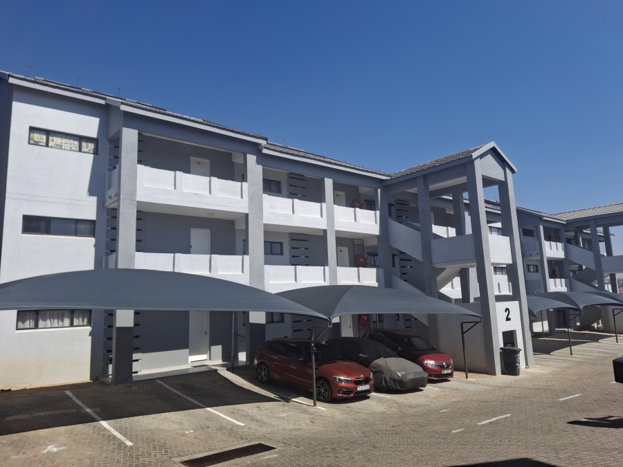 2 Bedroom Property for Sale in Kosmosdal Gauteng