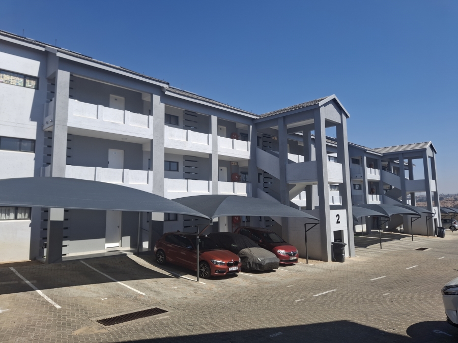 2 Bedroom Property for Sale in Kosmosdal Gauteng