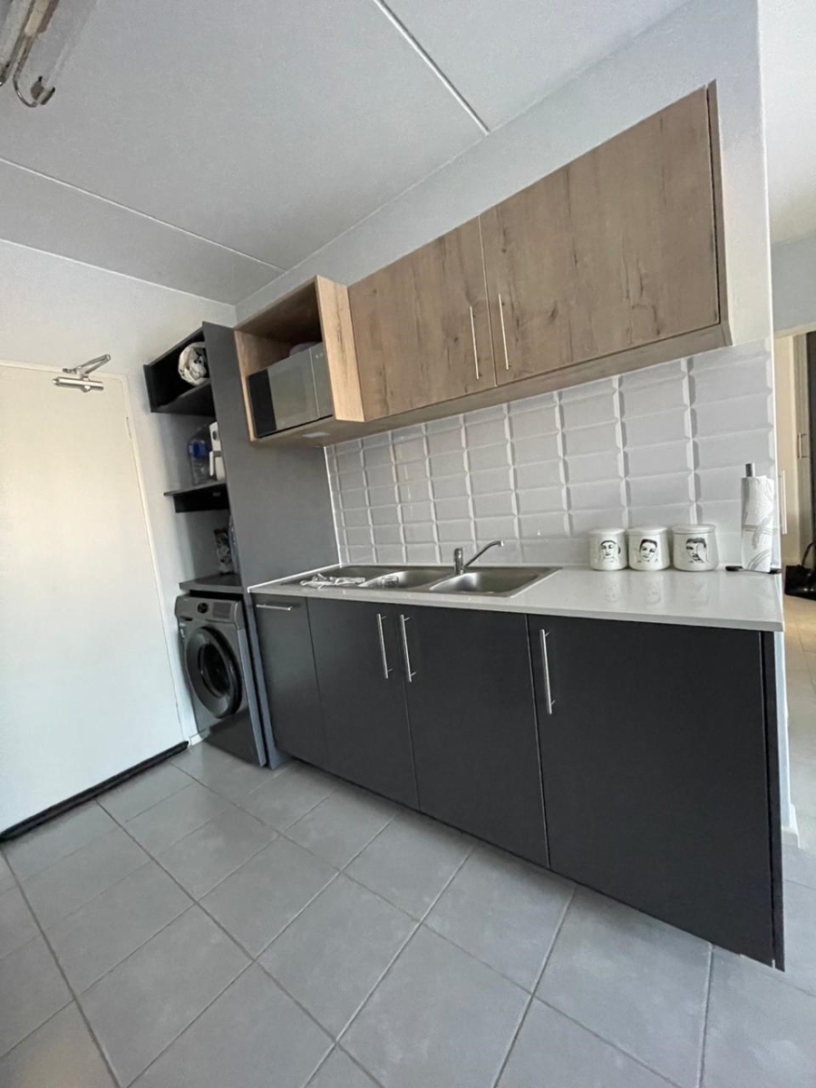2 Bedroom Property for Sale in Kosmosdal Gauteng
