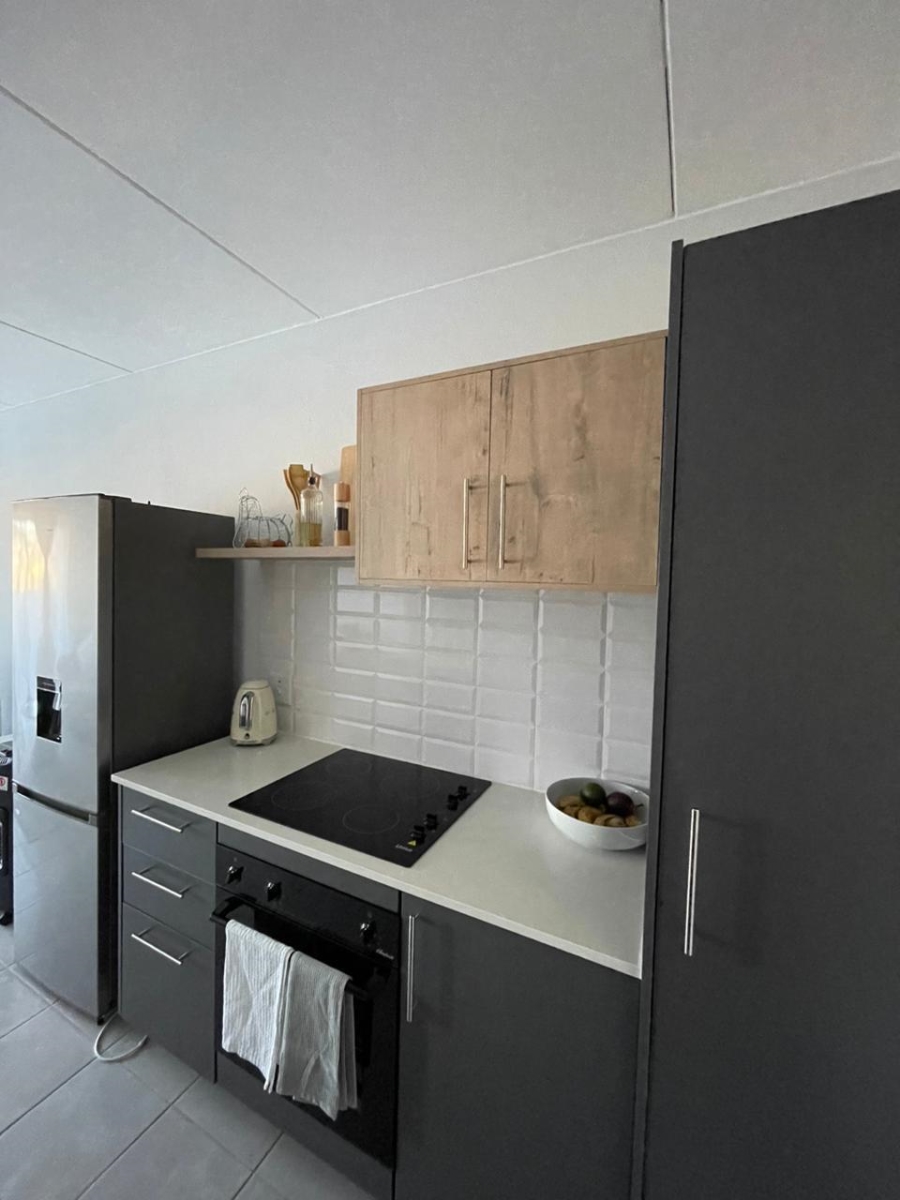 2 Bedroom Property for Sale in Kosmosdal Gauteng