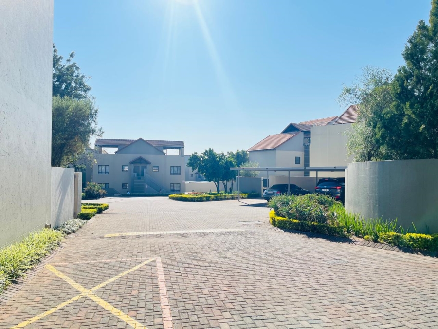 To Let 1 Bedroom Property for Rent in Broadacres Gauteng