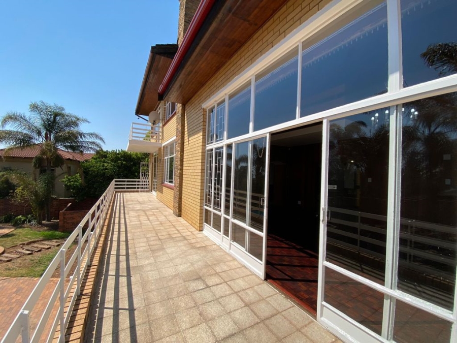 To Let 4 Bedroom Property for Rent in Waterkloof Ridge Gauteng