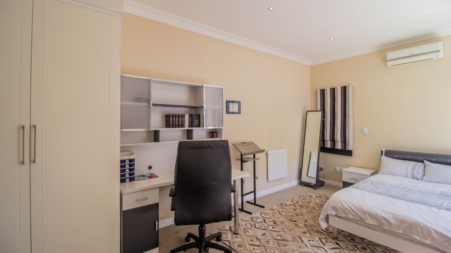 5 Bedroom Property for Sale in Talboton Gauteng