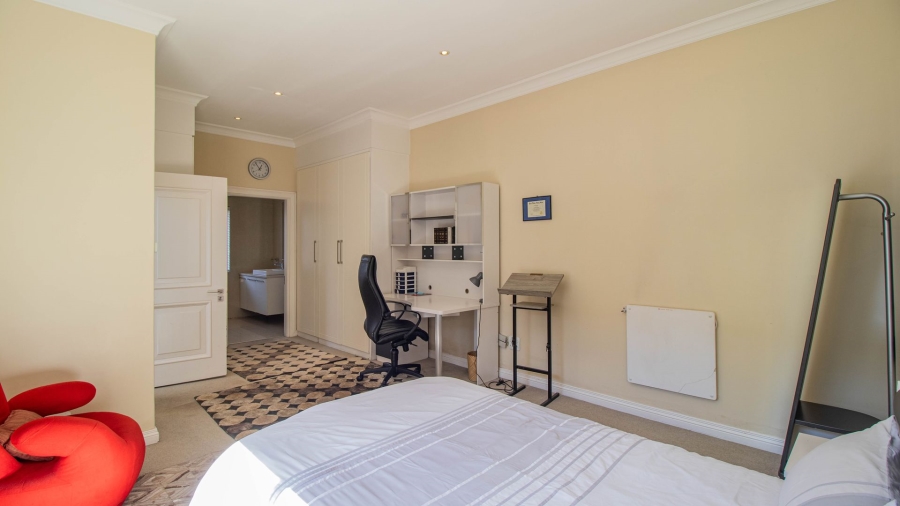 5 Bedroom Property for Sale in Talboton Gauteng