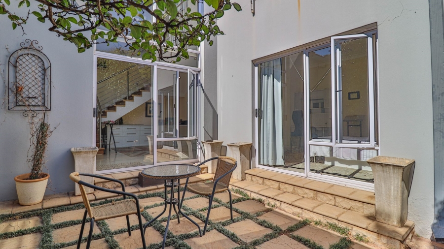5 Bedroom Property for Sale in Talboton Gauteng