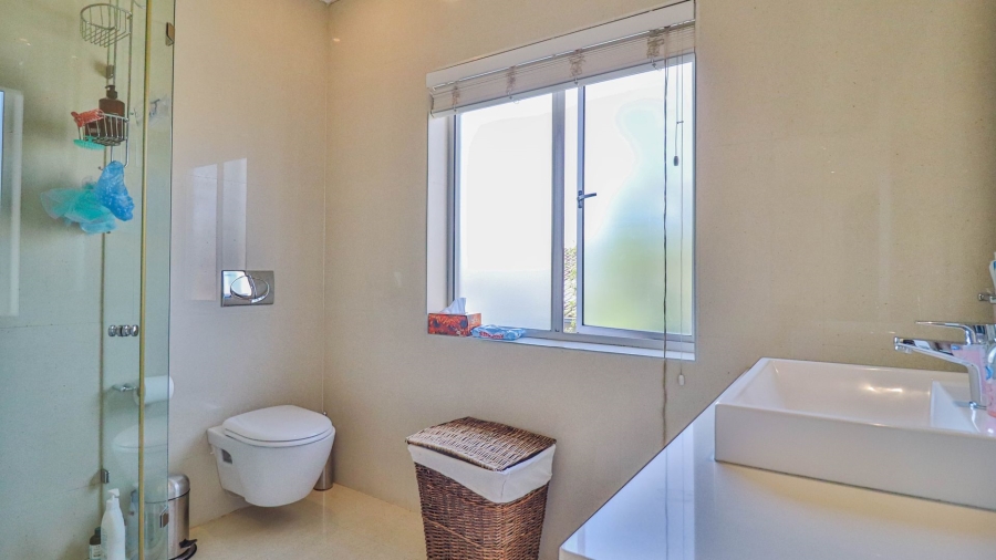 5 Bedroom Property for Sale in Talboton Gauteng