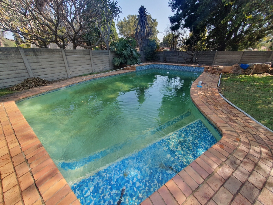 4 Bedroom Property for Sale in Pretoria Gardens Gauteng