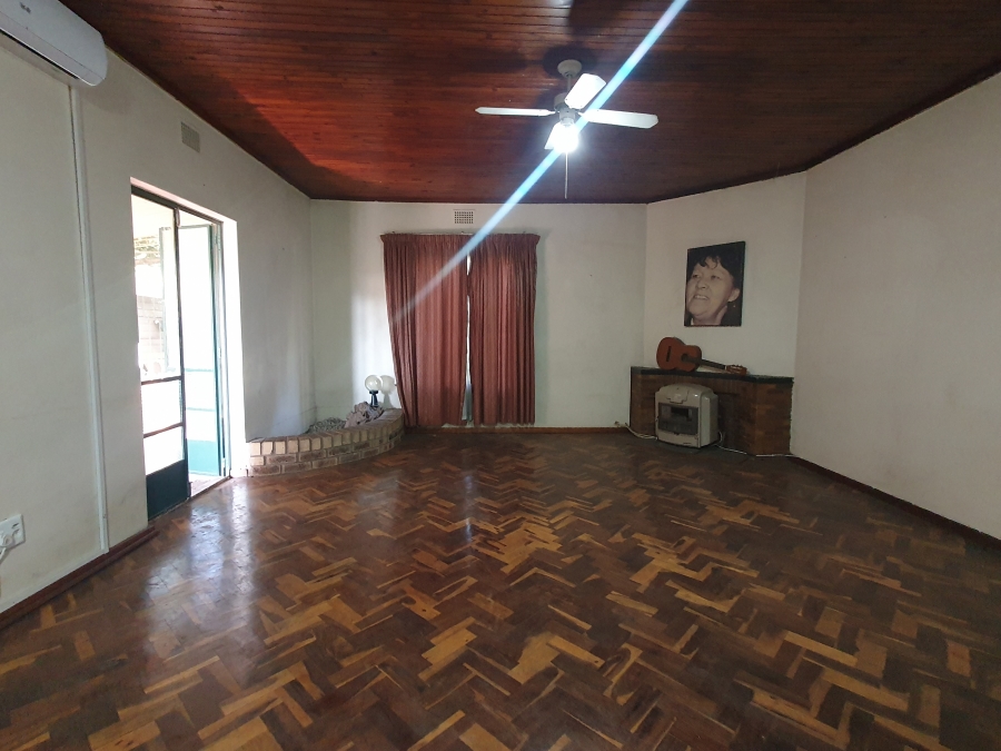 4 Bedroom Property for Sale in Pretoria Gardens Gauteng