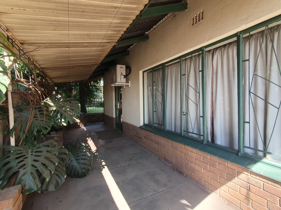 4 Bedroom Property for Sale in Pretoria Gardens Gauteng