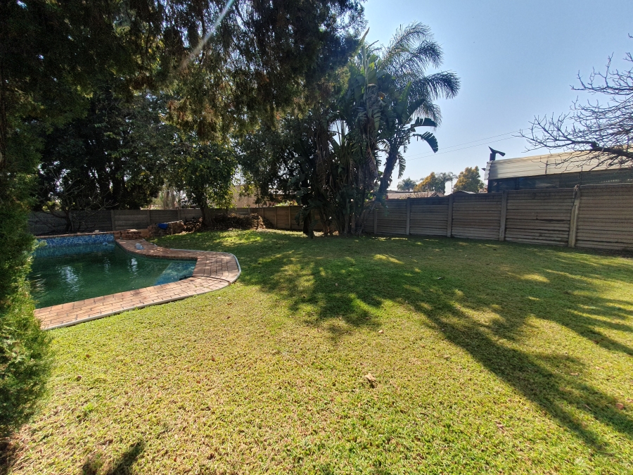 4 Bedroom Property for Sale in Pretoria Gardens Gauteng