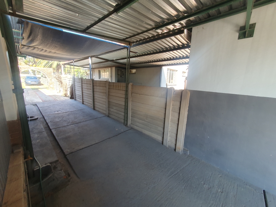 4 Bedroom Property for Sale in Pretoria Gardens Gauteng