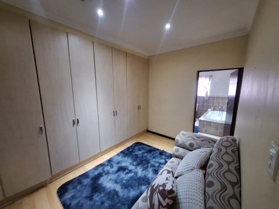 4 Bedroom Property for Sale in Solheim Gauteng
