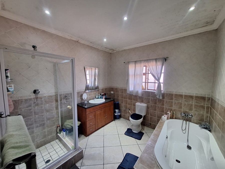 4 Bedroom Property for Sale in Solheim Gauteng