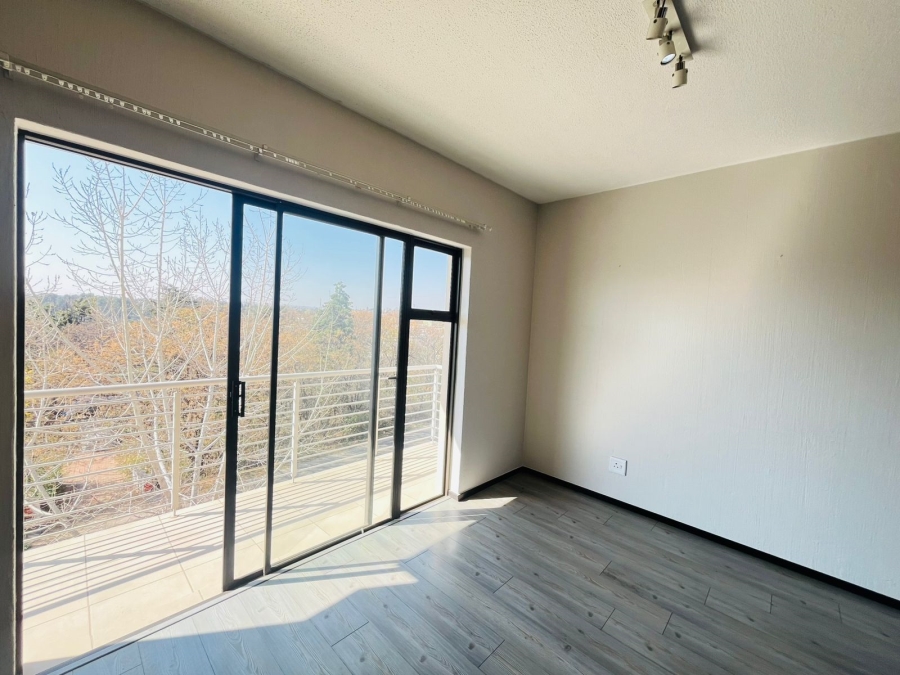 To Let 2 Bedroom Property for Rent in Broadacres Gauteng