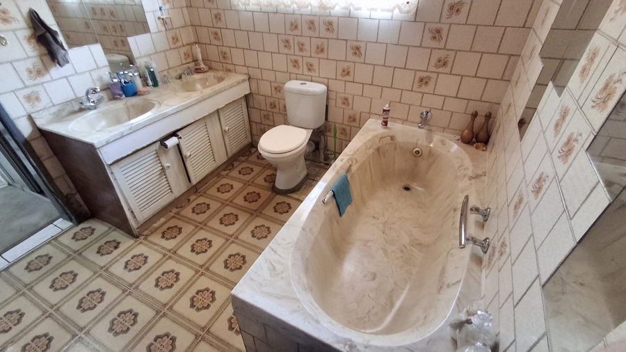 4 Bedroom Property for Sale in Danville Gauteng