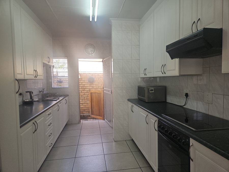 3 Bedroom Property for Sale in Eden Glen Gauteng