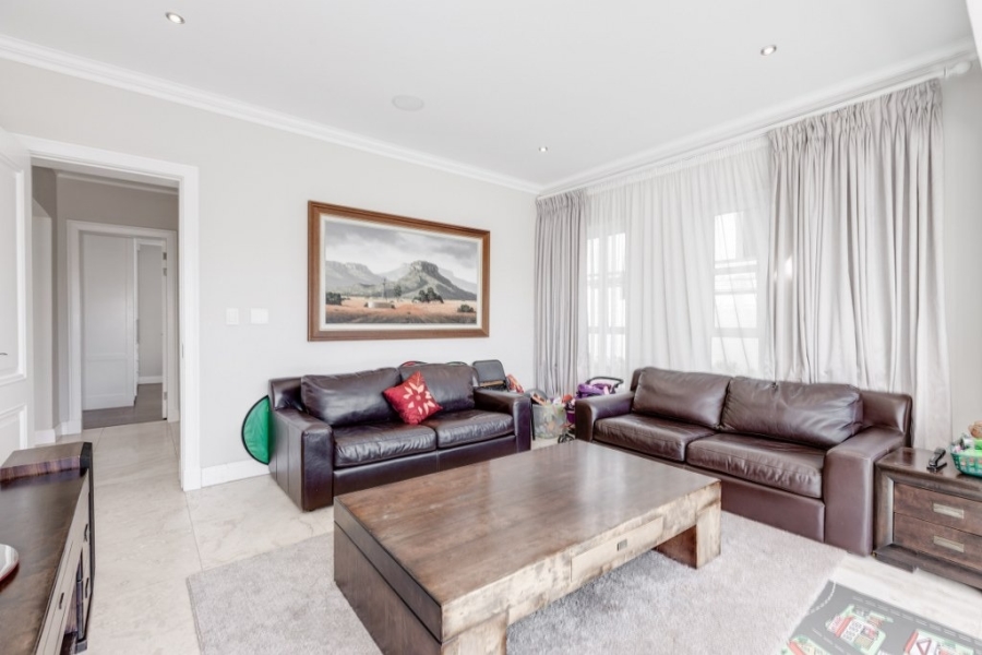5 Bedroom Property for Sale in Helderfontein Estate Gauteng