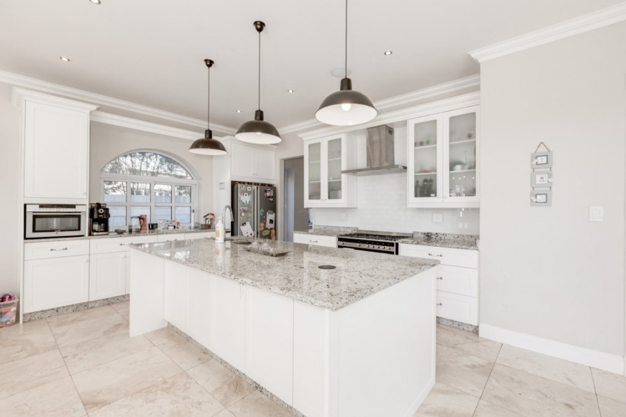 5 Bedroom Property for Sale in Helderfontein Estate Gauteng