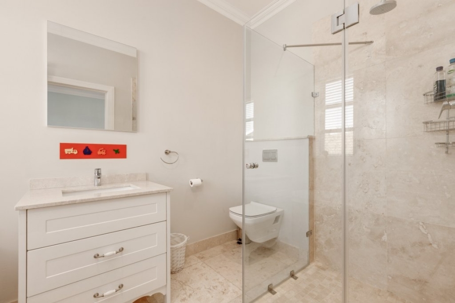5 Bedroom Property for Sale in Helderfontein Estate Gauteng