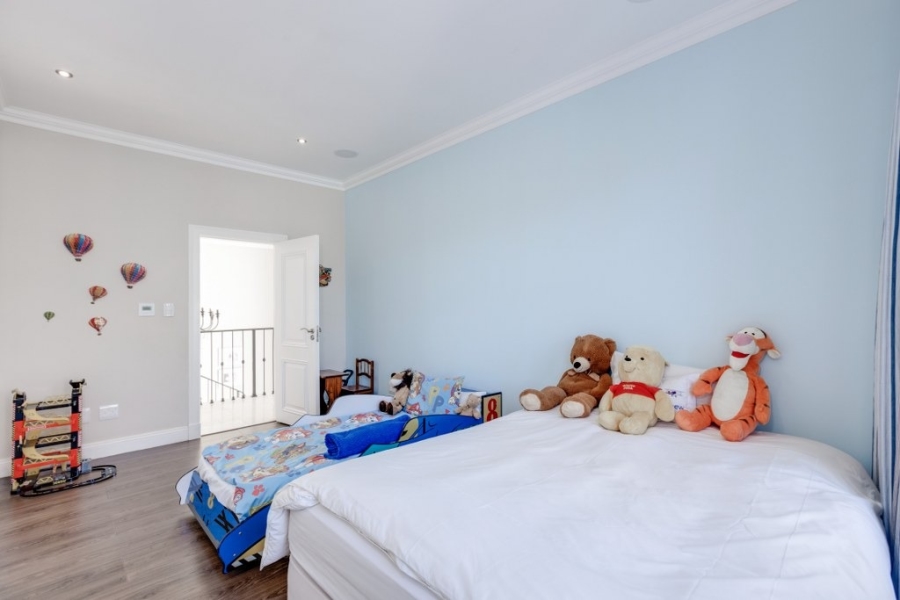 5 Bedroom Property for Sale in Helderfontein Estate Gauteng