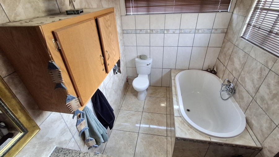 6 Bedroom Property for Sale in Pretoria Gardens Gauteng