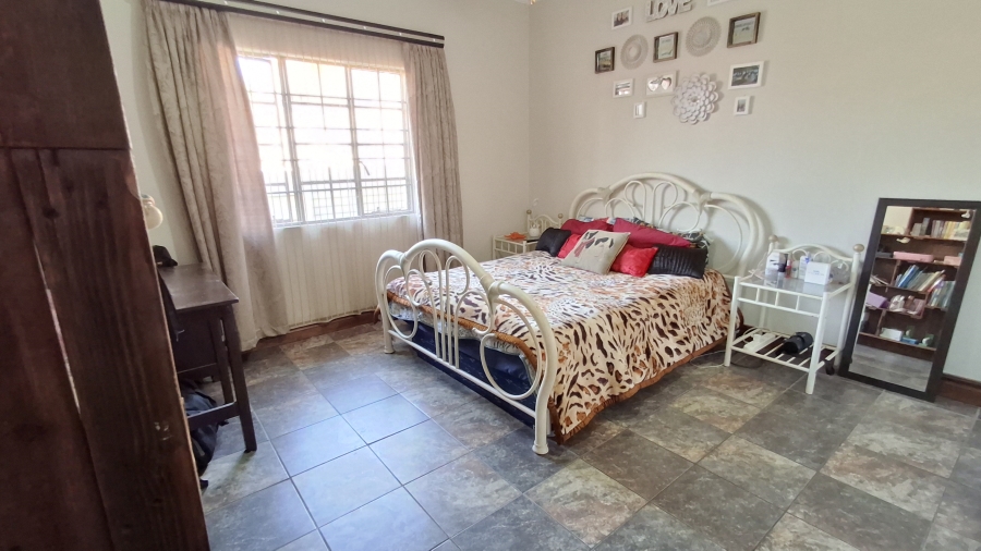 6 Bedroom Property for Sale in Pretoria Gardens Gauteng