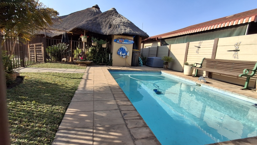 6 Bedroom Property for Sale in Pretoria Gardens Gauteng
