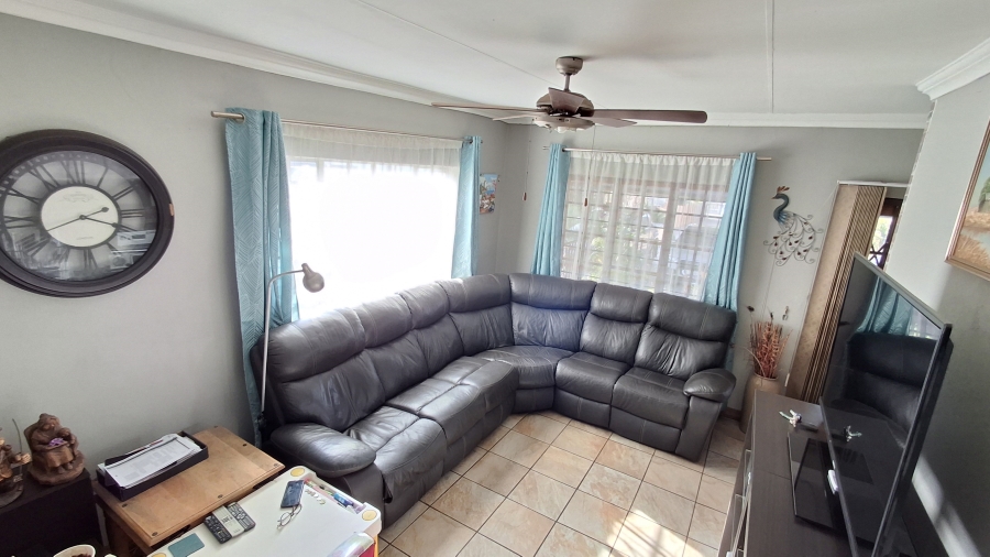 6 Bedroom Property for Sale in Pretoria Gardens Gauteng