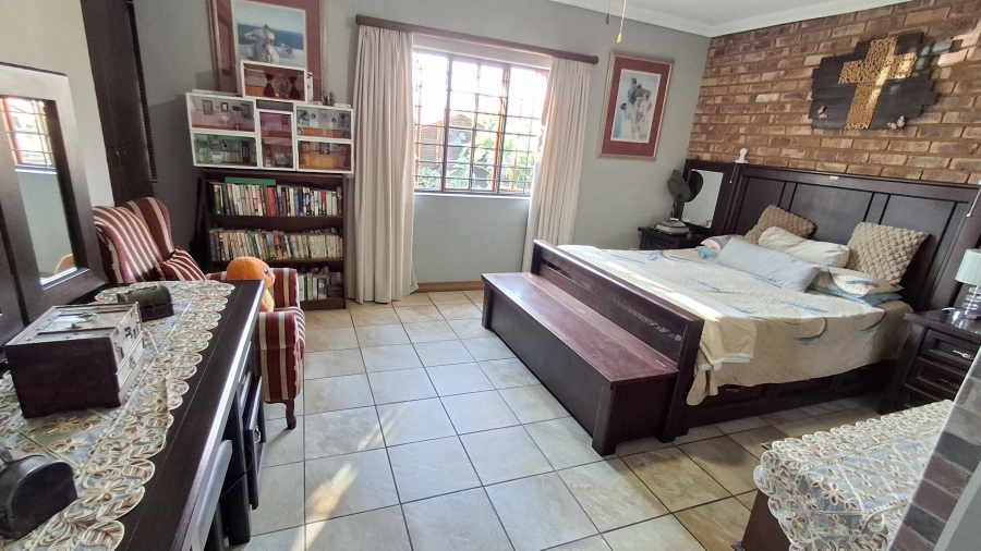 6 Bedroom Property for Sale in Pretoria Gardens Gauteng