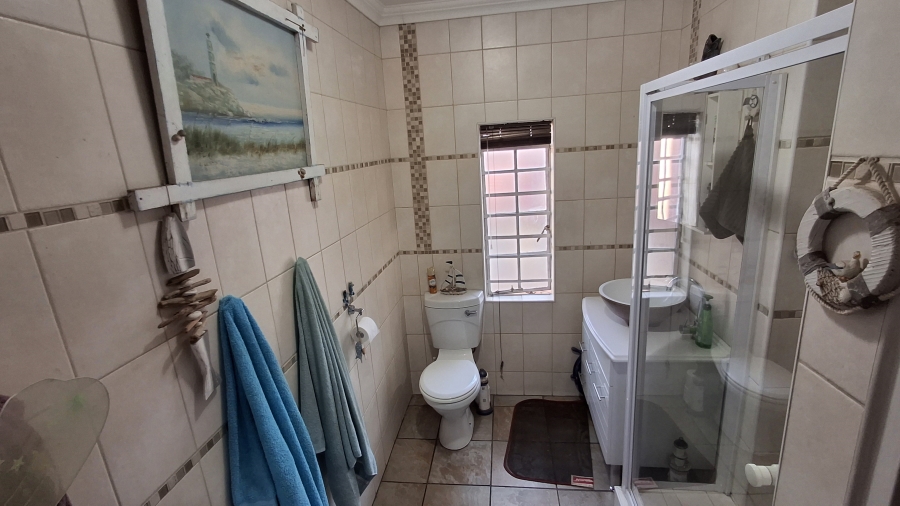 6 Bedroom Property for Sale in Pretoria Gardens Gauteng