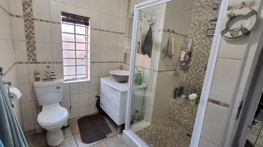 6 Bedroom Property for Sale in Pretoria Gardens Gauteng