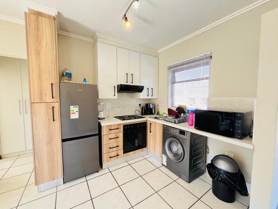 To Let 1 Bedroom Property for Rent in Beverley Gauteng