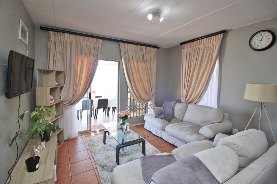 3 Bedroom Property for Sale in Sunnyrock Gauteng