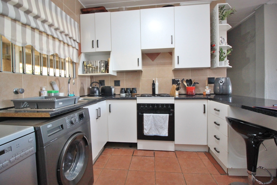 3 Bedroom Property for Sale in Sunnyrock Gauteng