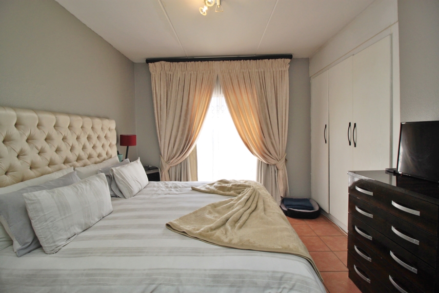 3 Bedroom Property for Sale in Sunnyrock Gauteng