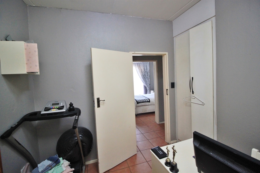 3 Bedroom Property for Sale in Sunnyrock Gauteng