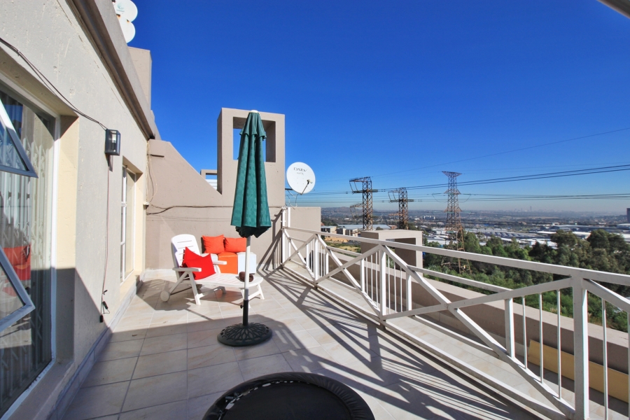 3 Bedroom Property for Sale in Sunnyrock Gauteng