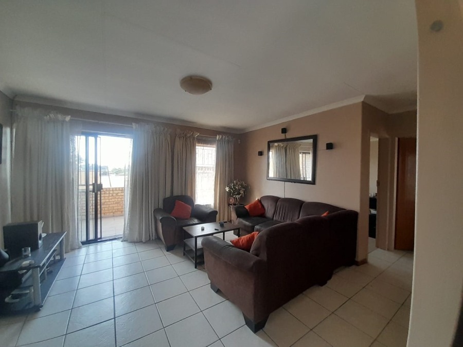 To Let 2 Bedroom Property for Rent in Riversdale Gauteng