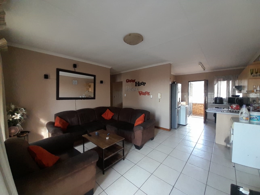 To Let 2 Bedroom Property for Rent in Riversdale Gauteng