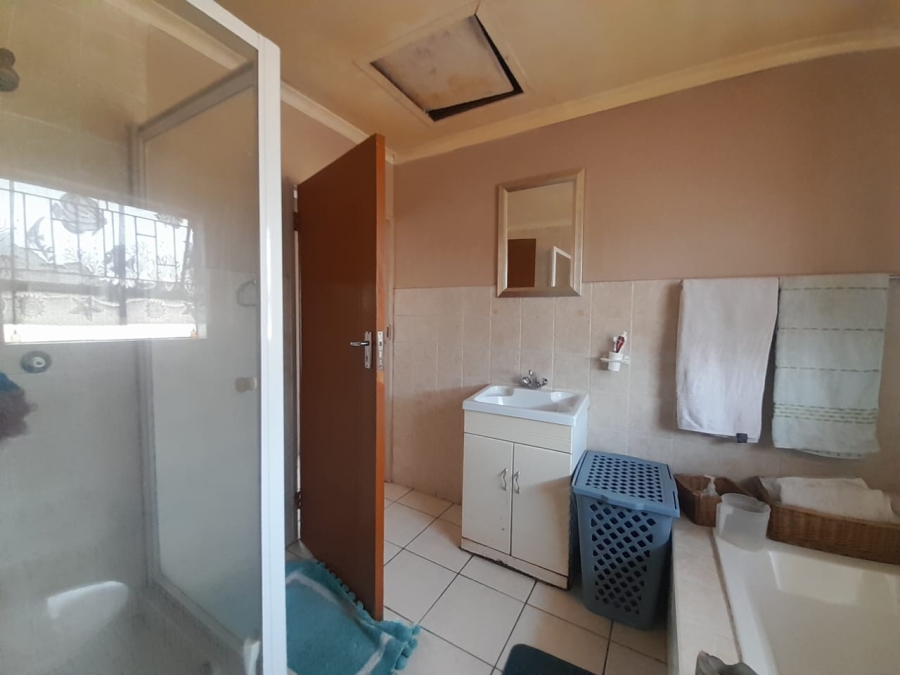 To Let 2 Bedroom Property for Rent in Riversdale Gauteng