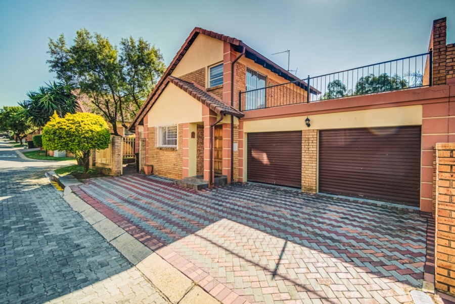 4 Bedroom Property for Sale in Eden Glen Gauteng