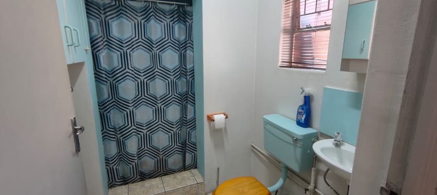 To Let 2 Bedroom Property for Rent in Golf Park Gauteng