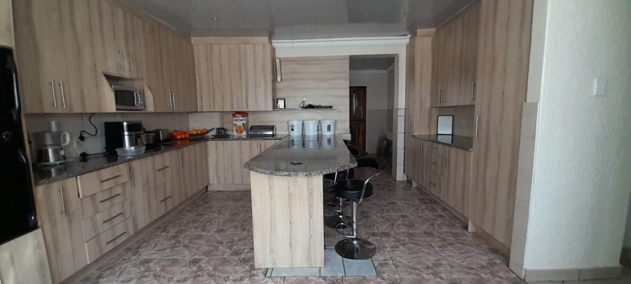 To Let 3 Bedroom Property for Rent in Sonland Park Gauteng