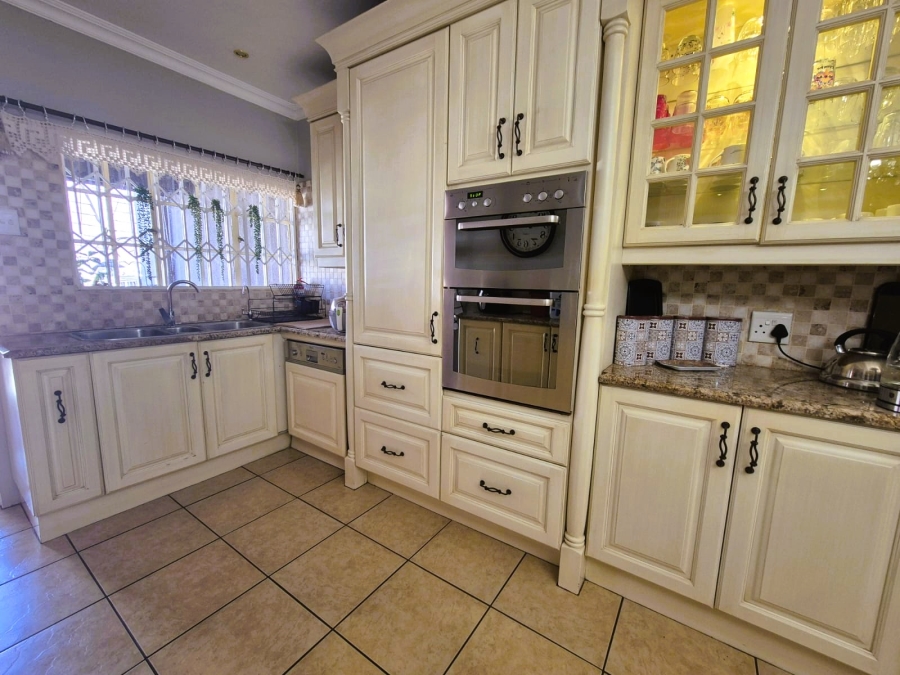 3 Bedroom Property for Sale in Three Rivers Proper Gauteng