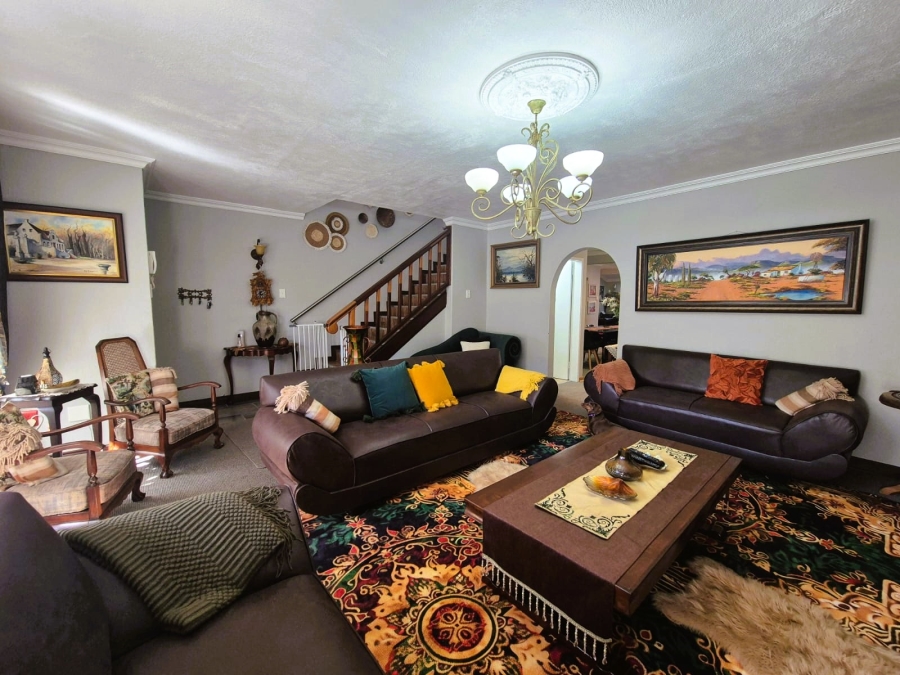 3 Bedroom Property for Sale in Three Rivers Proper Gauteng