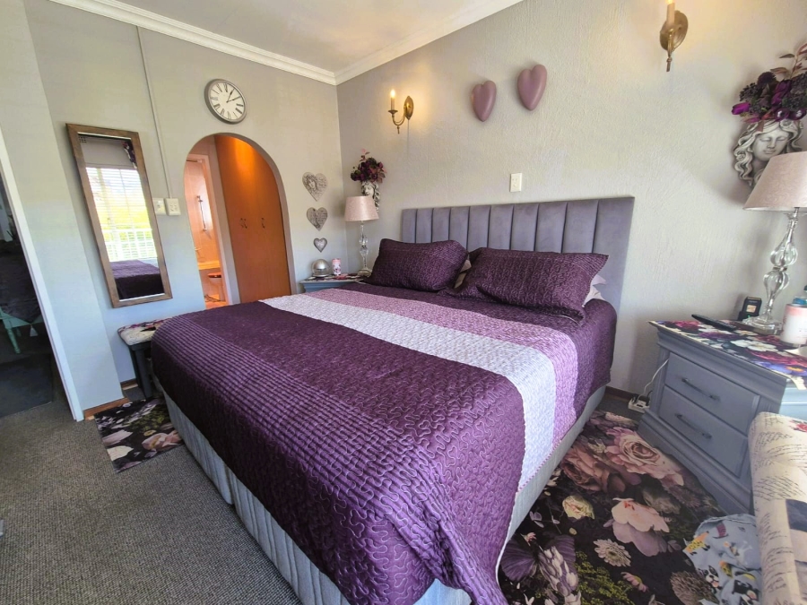 3 Bedroom Property for Sale in Three Rivers Proper Gauteng
