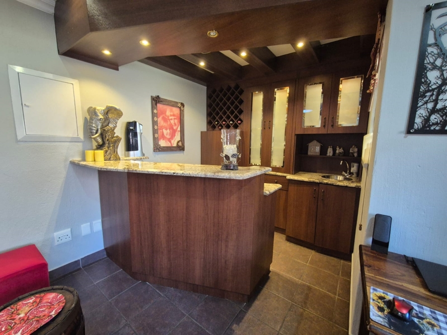 3 Bedroom Property for Sale in Three Rivers Proper Gauteng